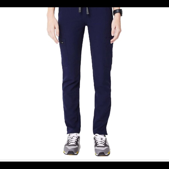 FIGS Navy Blue scrub set size XL - Picture 6 of 6